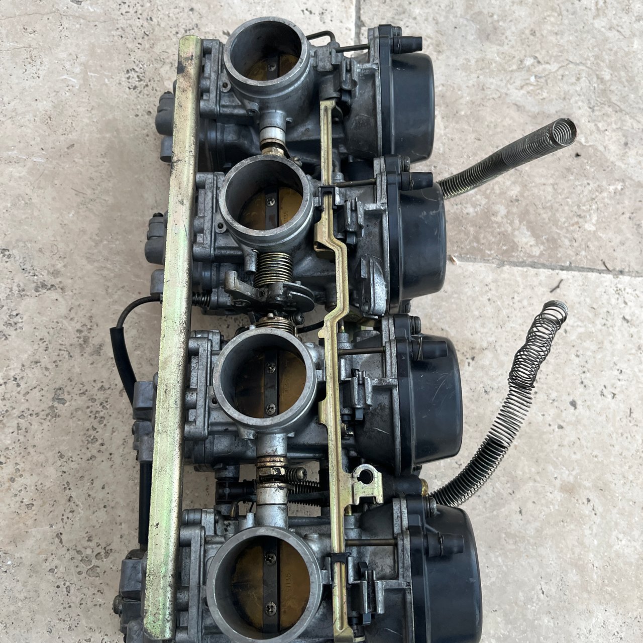 Rampe carburateurs Suzuki GSXR w 750 de 1992 a 1995