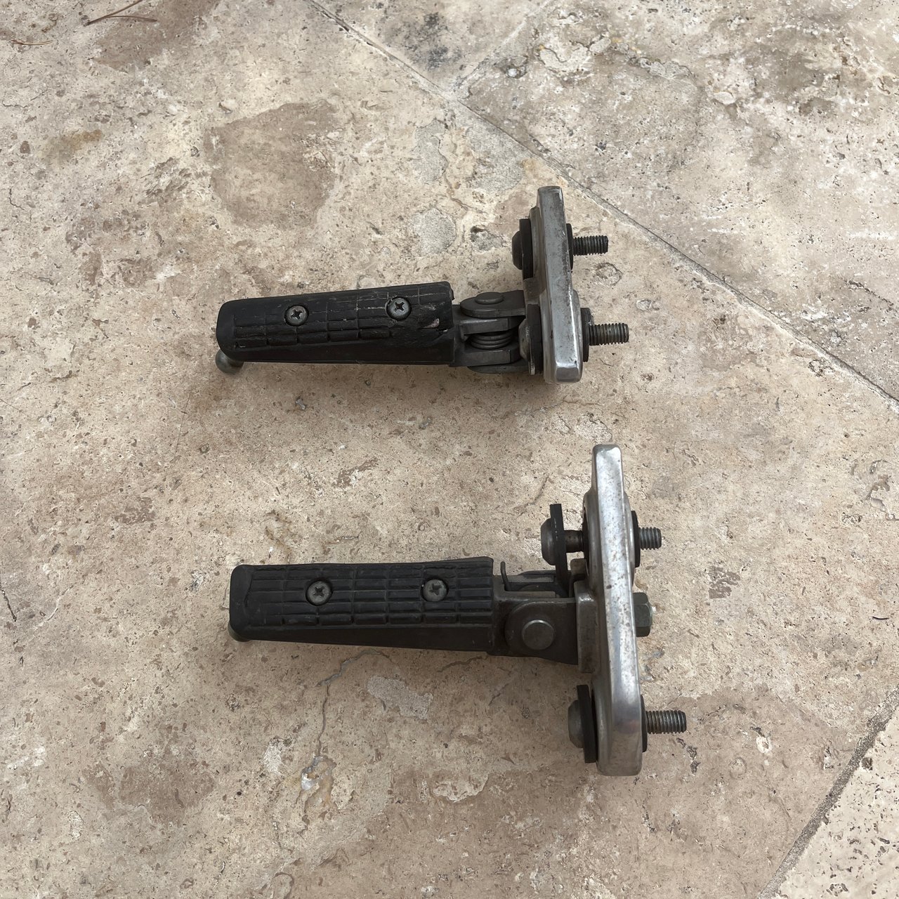 850 tdm paire de cales pieds Avant avec platine 4tx 2001