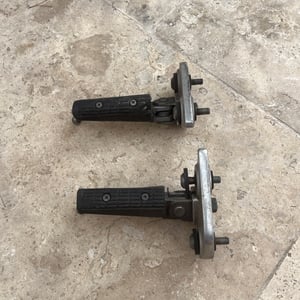 850 tdm paire de cales pieds Avant avec platine 4tx 2001