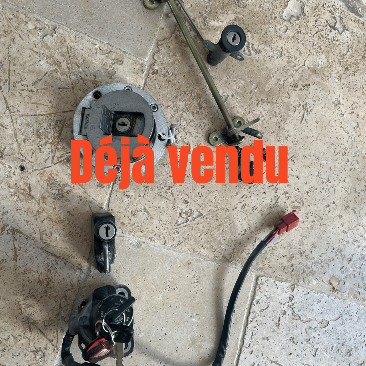 125 tdr yamaha serrures complet 4FU ou 5AE Deltabox 1993-2003.