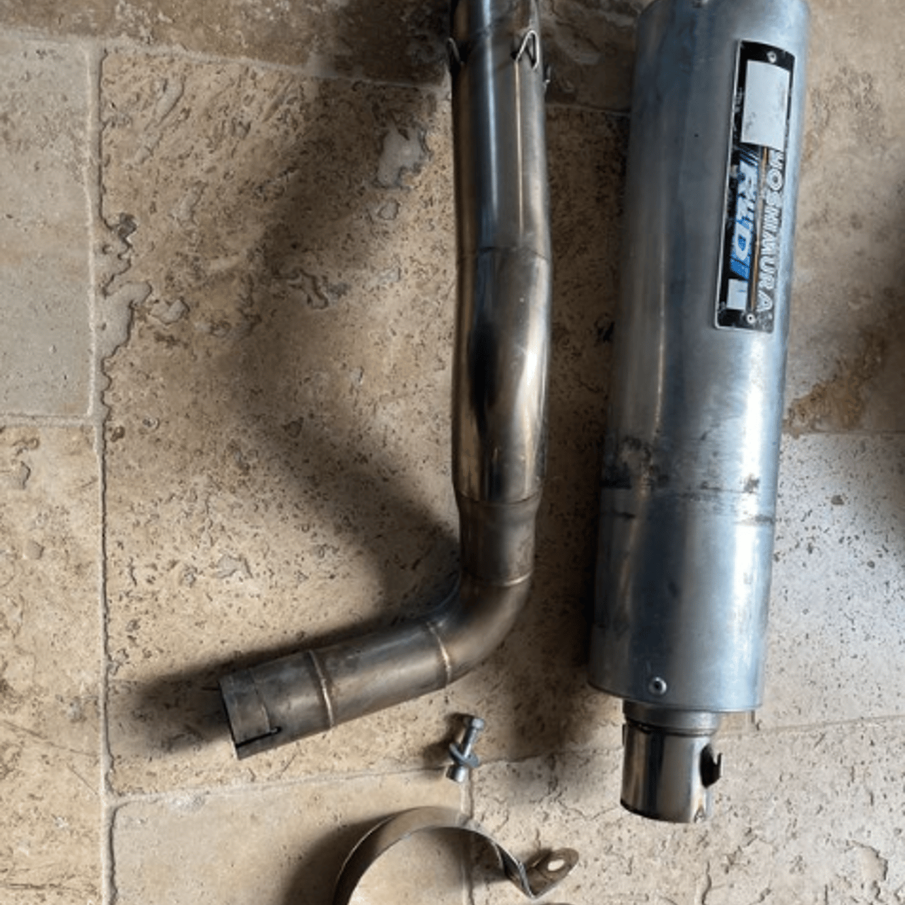 Echappement sortie yoshimura 600 hornet