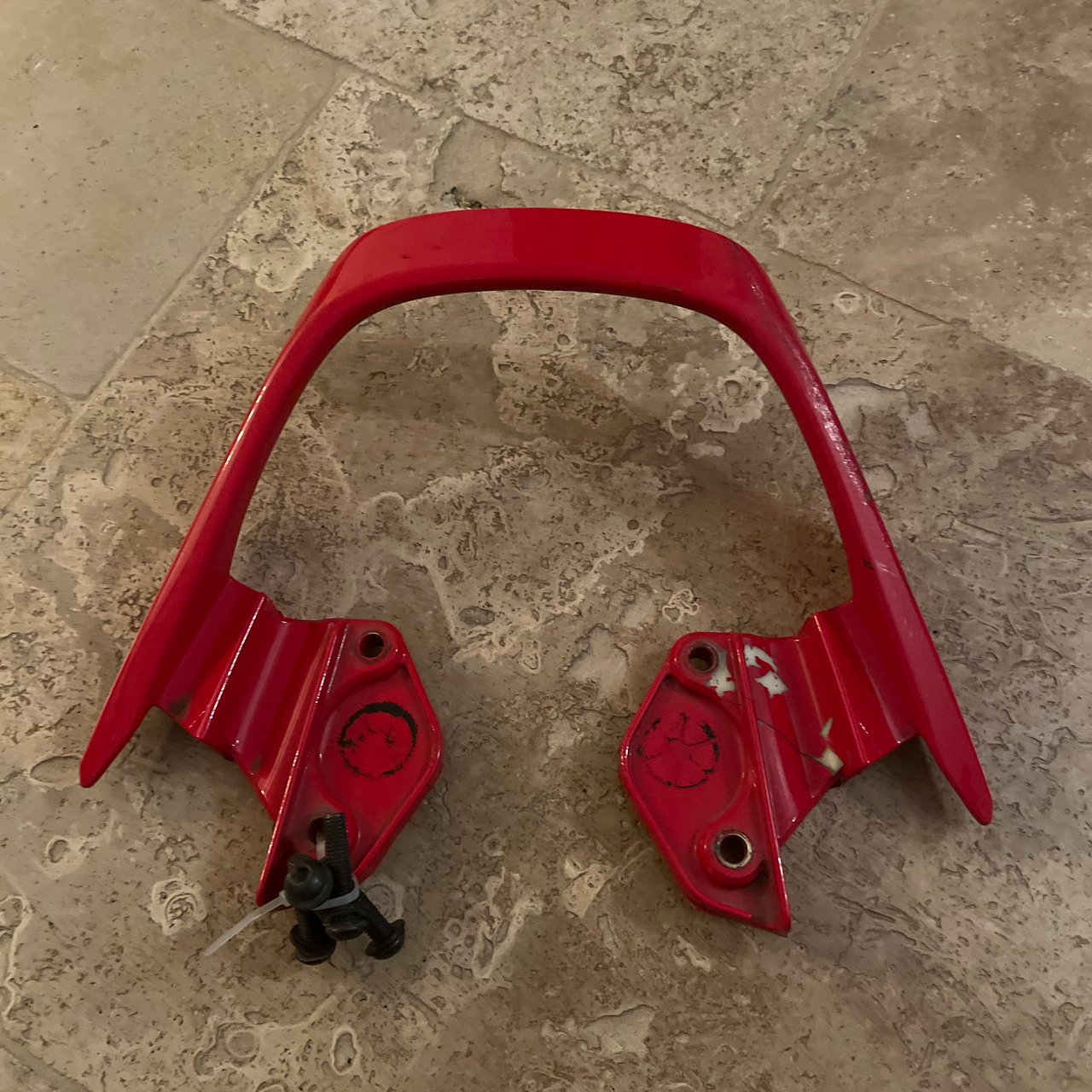 125 cbf poignée passager 2009  Honda