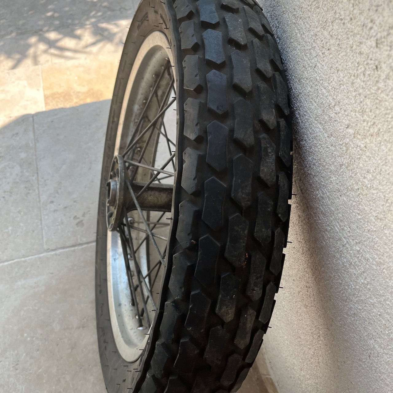 125 TW Roue - jante et pneu avant yamaha