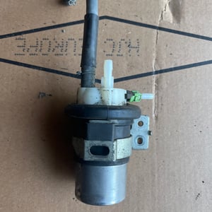 Honda 125 cbf  pompe a essence 2009