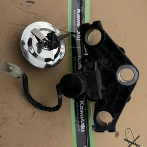 125 ybr yamaha - serrures neiman bouchon essence
