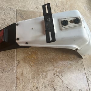 125 DR Suzuki 1999 bavette, garde boue arrière origine