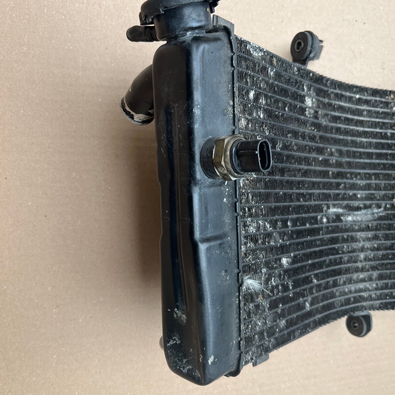 Suzuki 600 gsxr srad radiateur d eau d'origine avec ventilateur