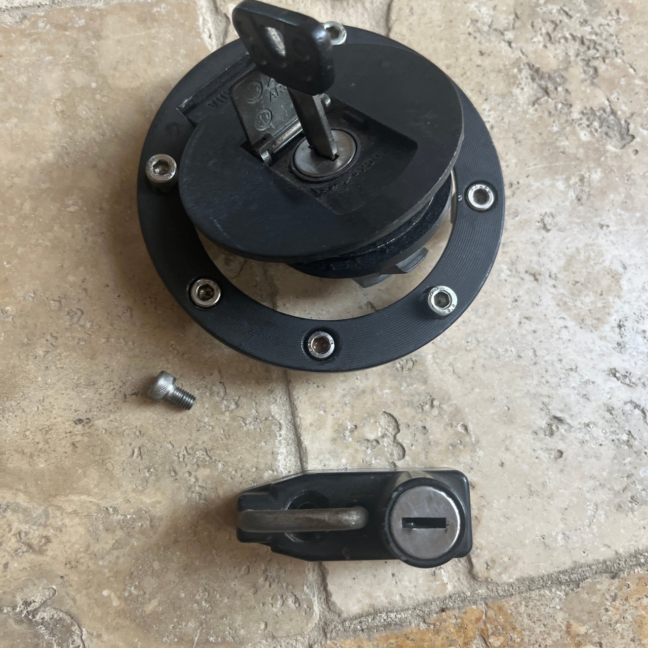 125 TDR - bouchon réservoir, serrure de selle 4fu/5ae 1993 - 2003