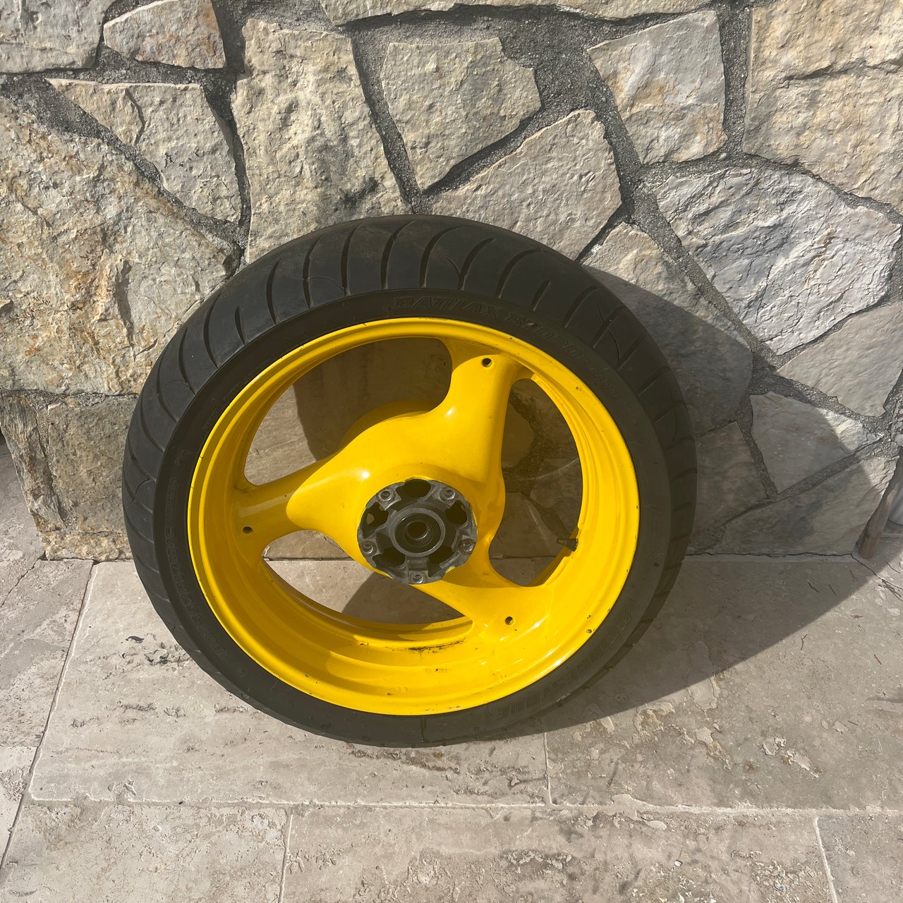 750 gsxr w roue arriere suzuki 1992 -1995