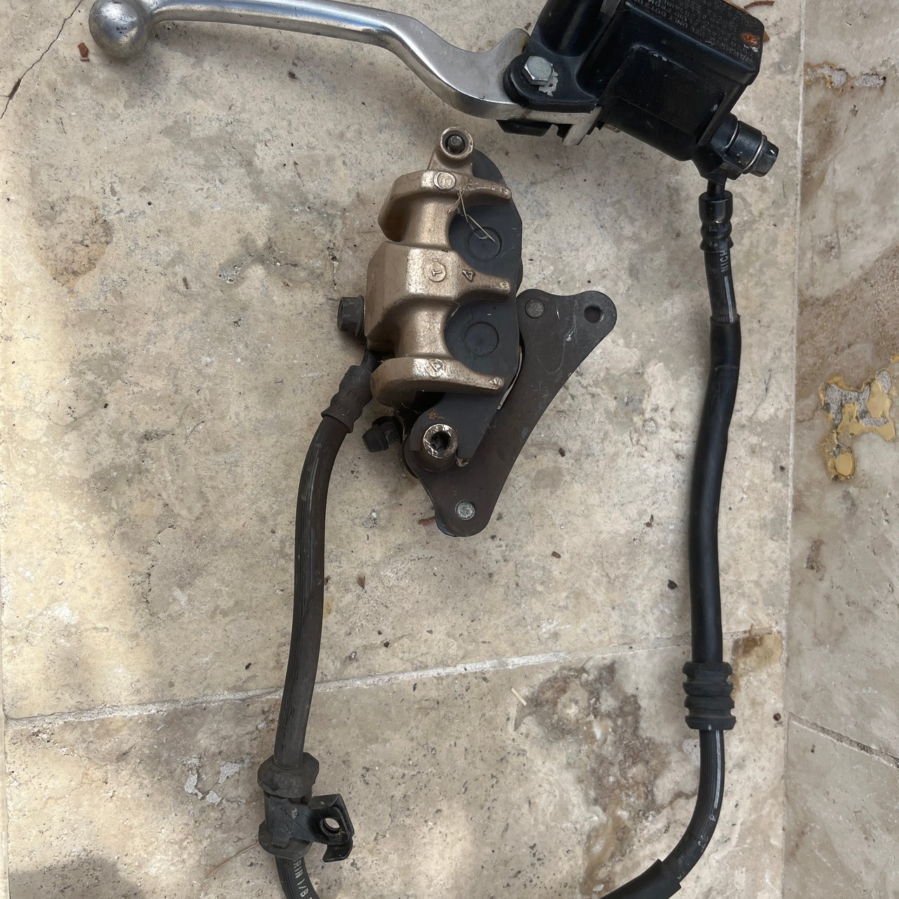 Honda 125 cbr frein avant  2008