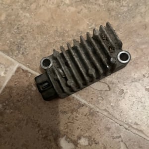 125 Tdr regulateur  4fu/5ae  1993 - 2004