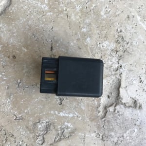 Suzuki GSX-R 750 W II GR7BB GR7BA 1992-1994 Relais Omron G8MS-S23