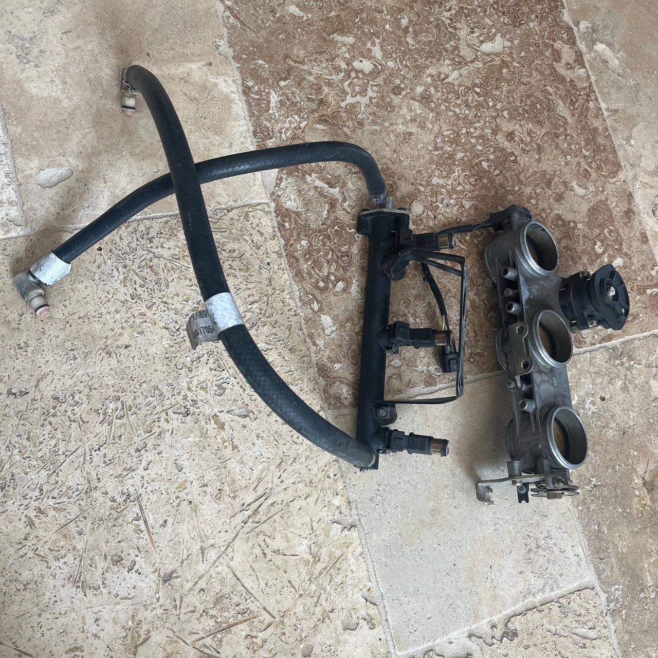 Rampe d'injection TRIUMPH SPEED TRIPLE 955 I 2000 à 2004