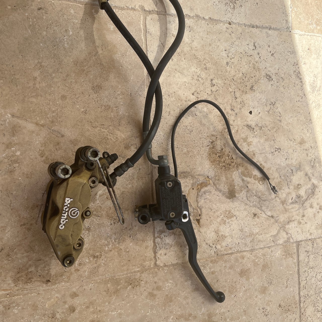 DUCATI MONSTER  Frein avant brembo complet