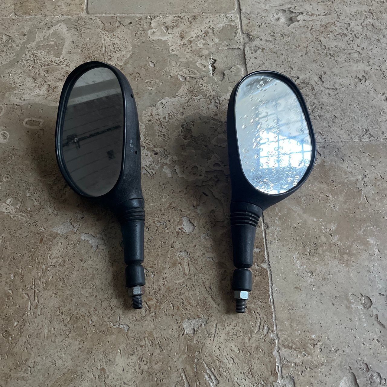 125 Burgman paire rétroviseurs origine 2005