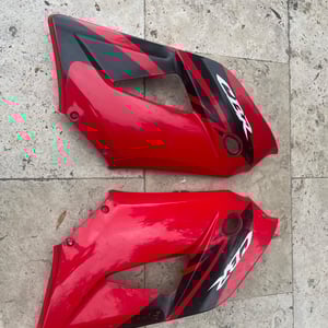 125 cbr Honda carenage flancs avant gauche et droit 2005