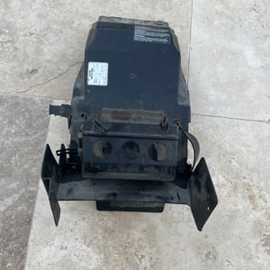 Suzuki Gsxr w 750 bavette et bac batterie dessous de selle 1992