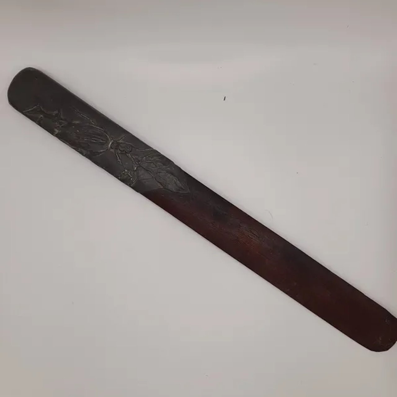 Coupe papier art nouveau bois et étain repoussé