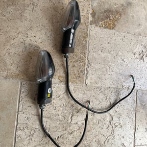 125 cbf clignotants Avant 2009Honda