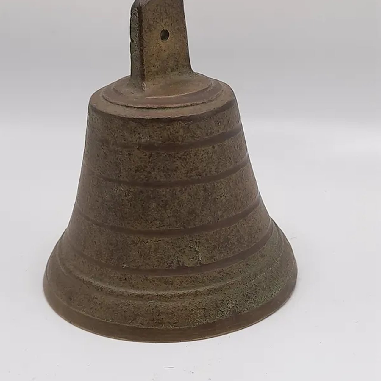 Petite cloche en bronze  Ø8 CM