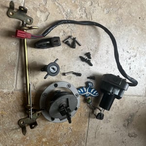 125 tdr yamaha serrures complet 4FU ou 5AE Deltabox 1993-2004.