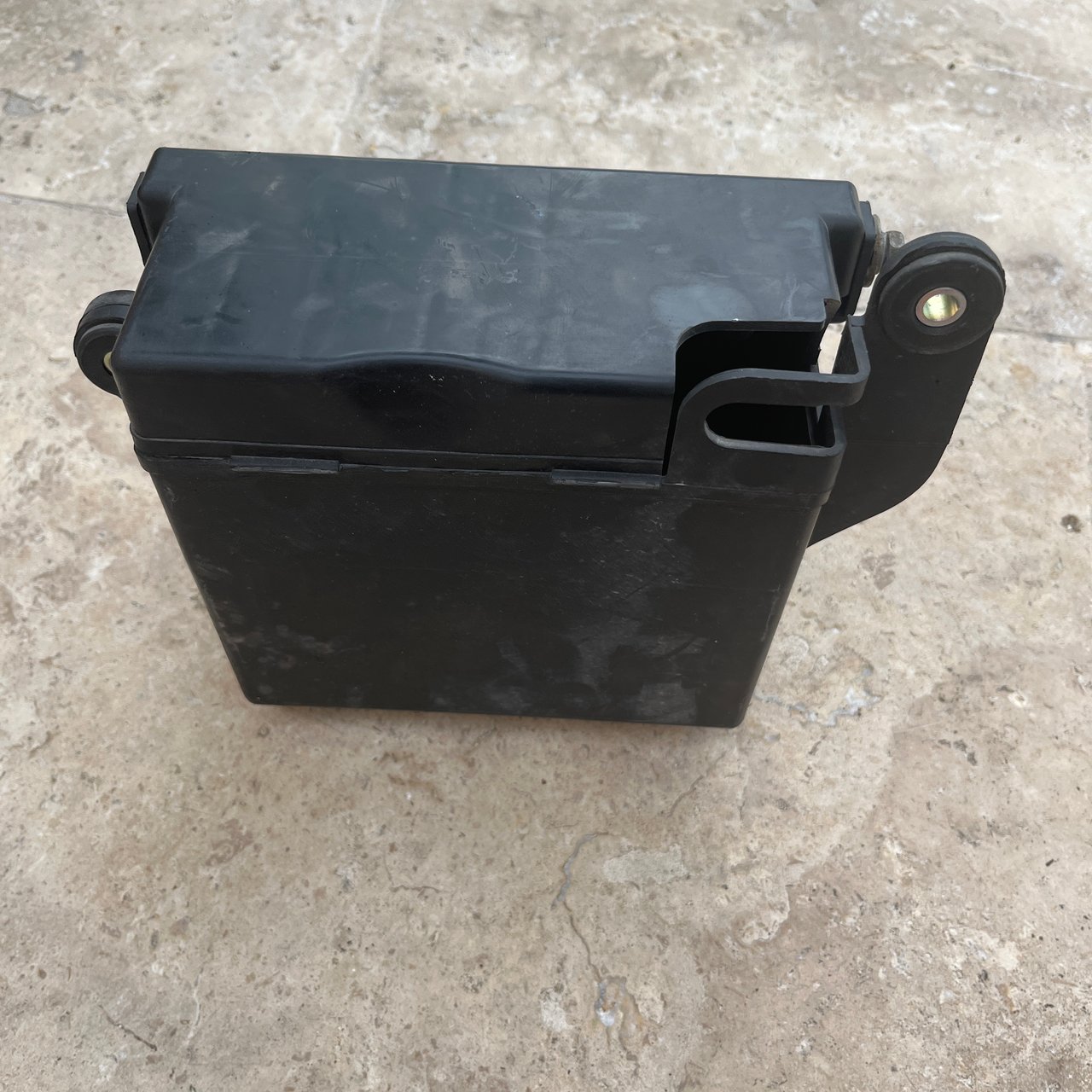 850 TDM yamaha 4TX  , bac de batterie
