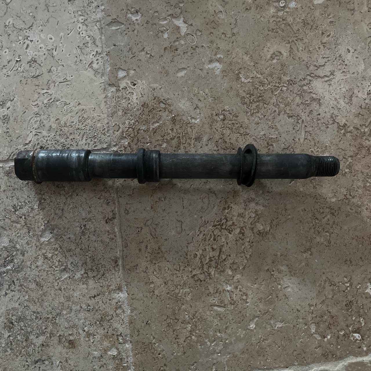 750 gsxr w axe roue Avant suzuki 1992 -1995