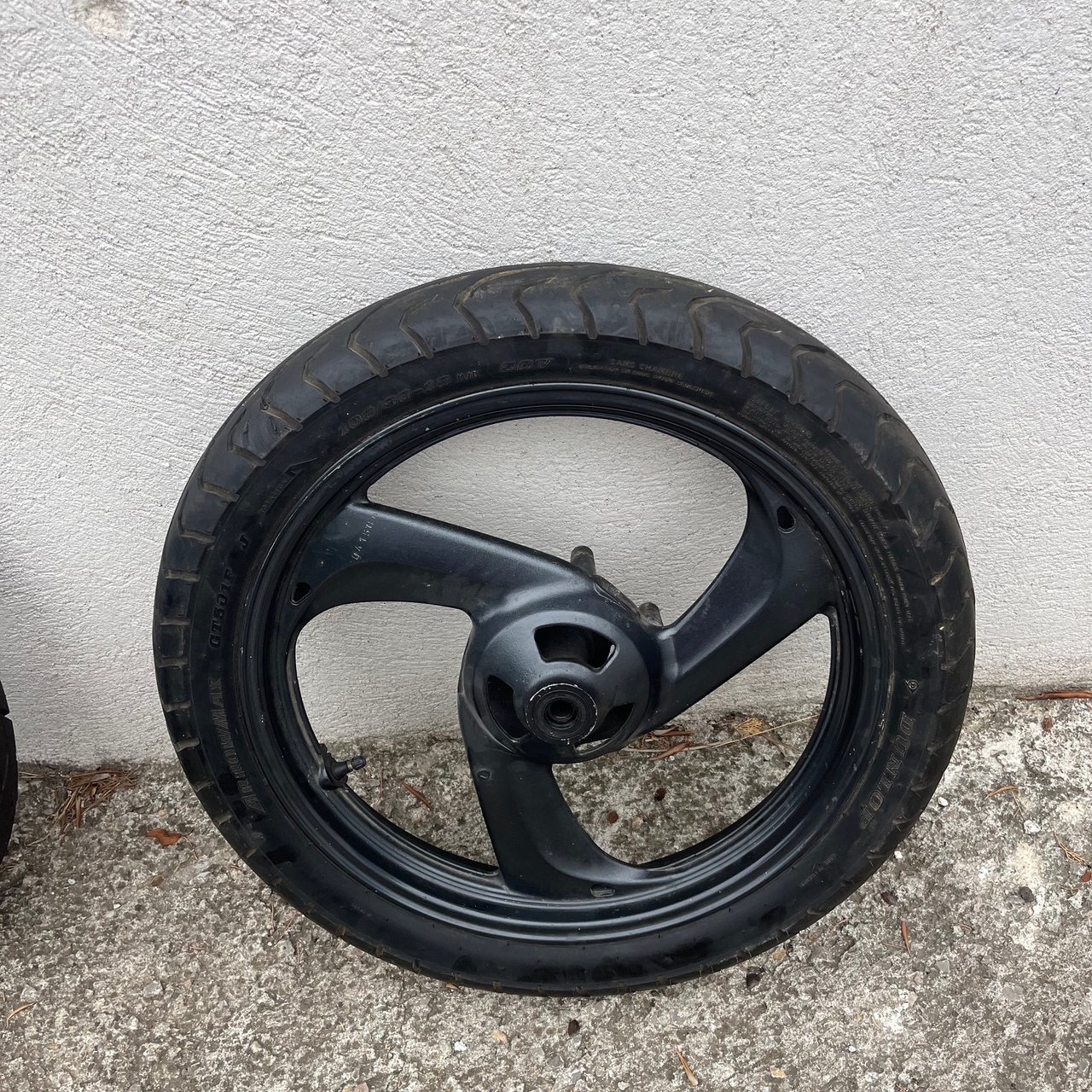 125 Tdr roue Avant 4fu-5ae yamaha - jante - pneu Dunlop arrow max