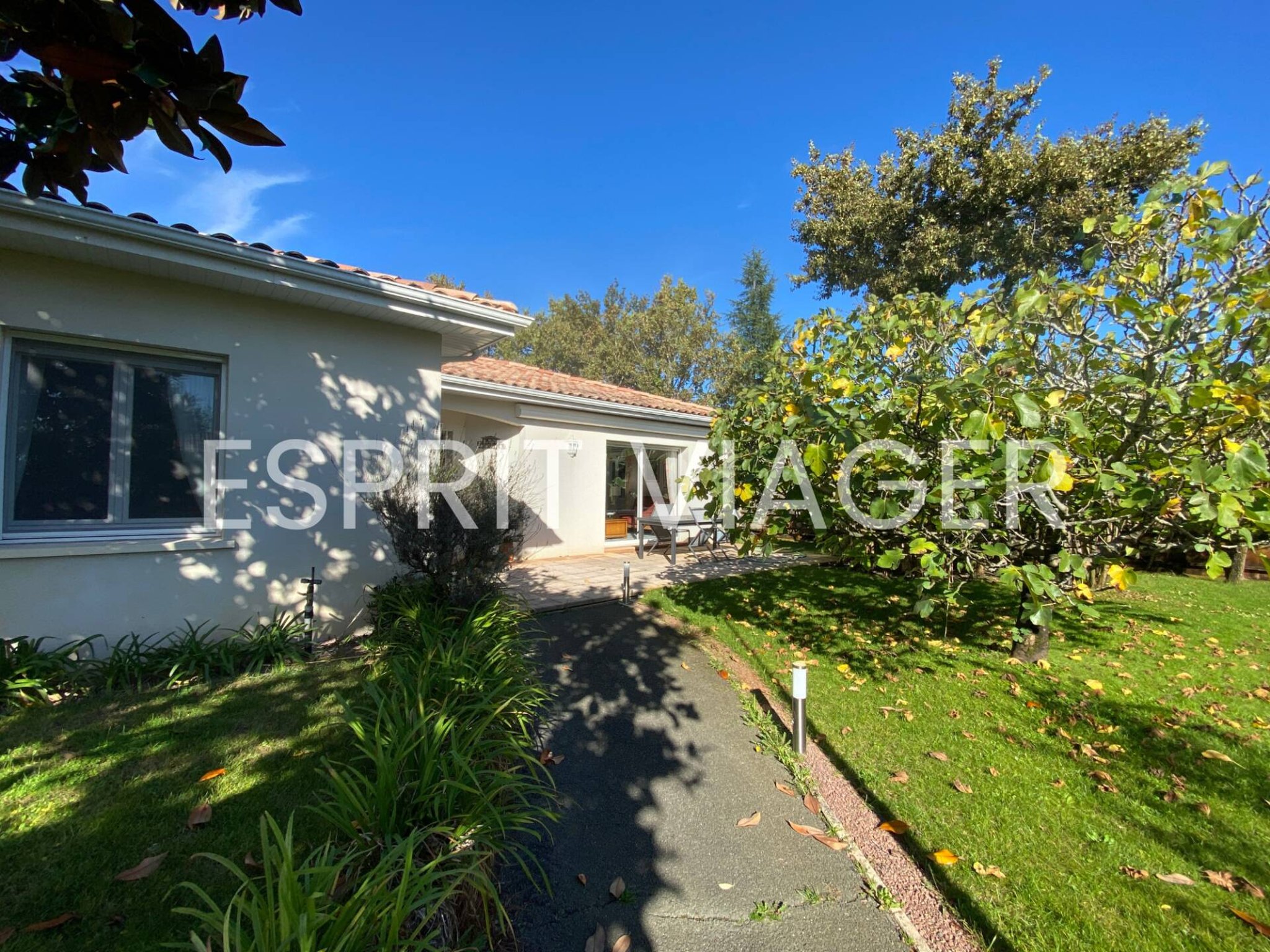 Maison 6 pièces – ARÈS (33) – viager occupé