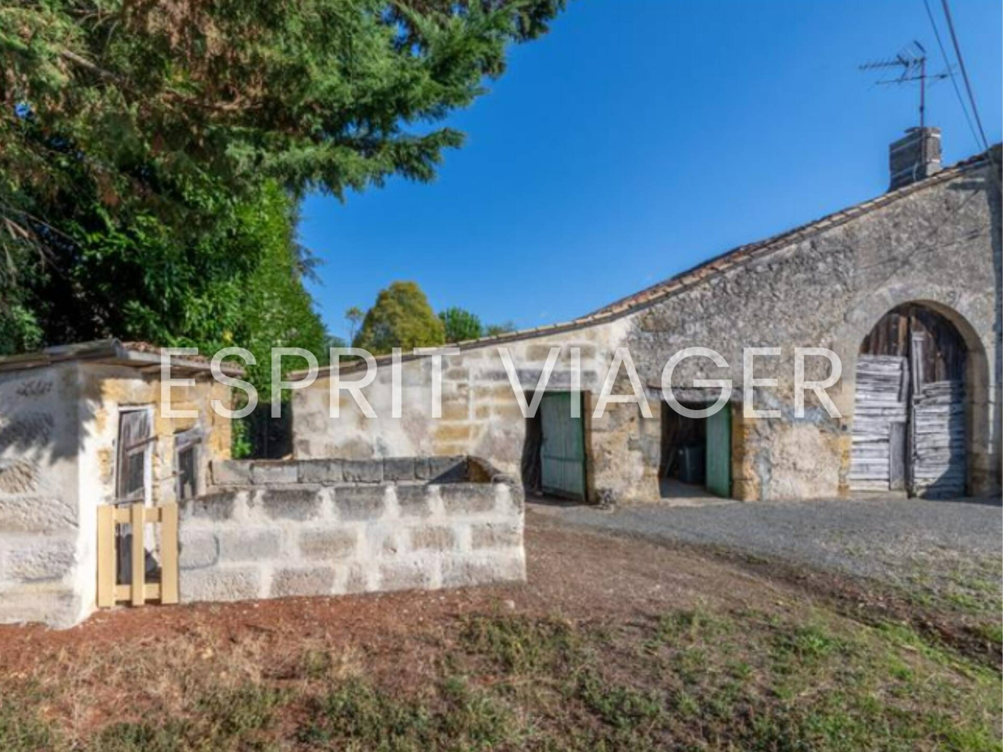 Terrain avec grange – ESPIET (33) – viager libre